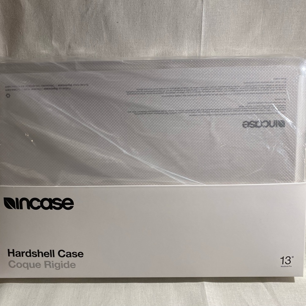 Incase 13” MacBook Pro Clear Hardshell Case